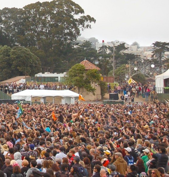 osl-crowds-art-zone-2012 osl-crowds-art-zone-2012